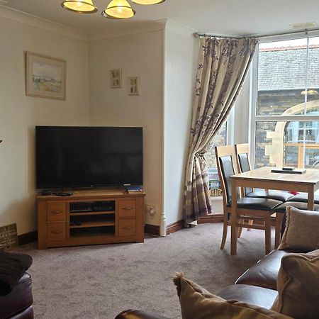 Lyndale Self-Catering Apartment Sleeps 4 Windermere Exteriör bild