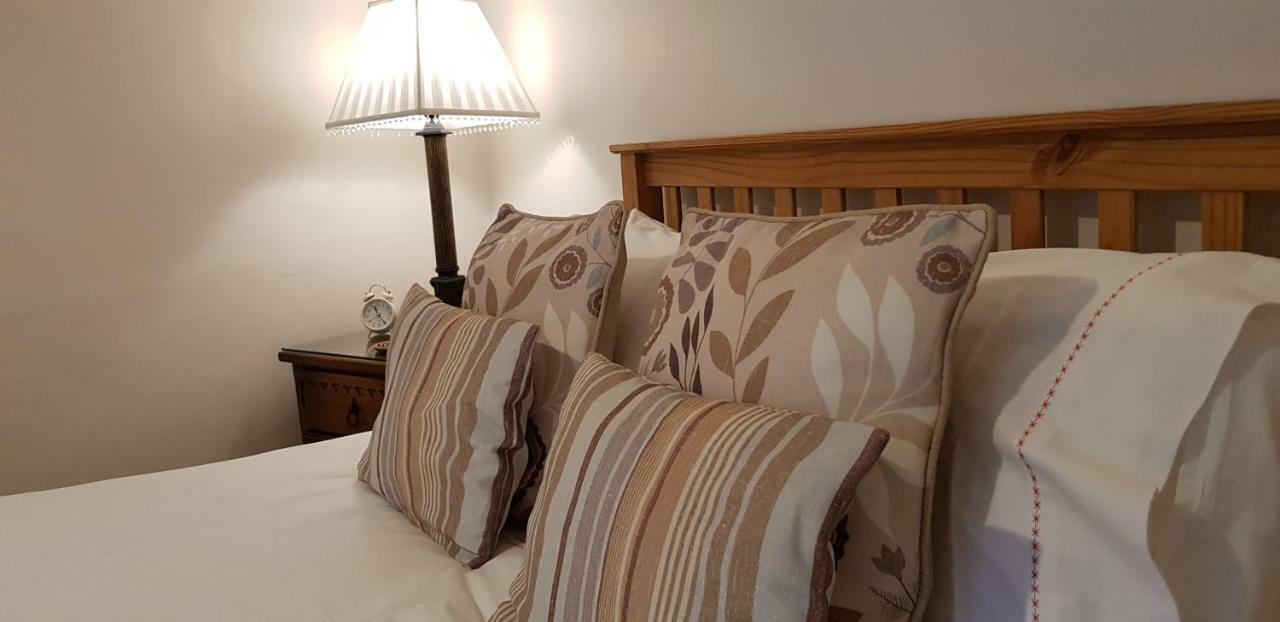 Lyndale Self-Catering Apartment Sleeps 4 Windermere Exteriör bild